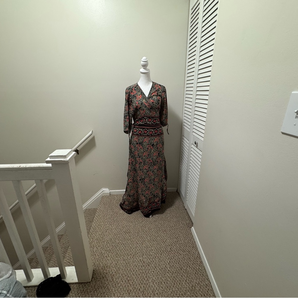 Green and Red Wrap Maxi Dress with V-neck and 3/4 Sleeves